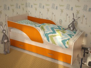Кровать детская Максимка млечный дуб-оранж в Дегтярске - degtyarsk.magazinmebel.ru | фото - изображение 1